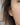 Marta Blanco con Charlotte Orbit Diamond en oreja derecha