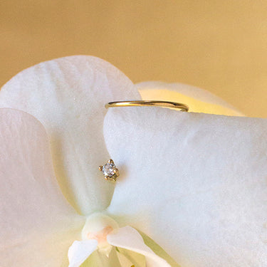 Charlotte Orbit Diamond de oro 18kt sobre orquidea